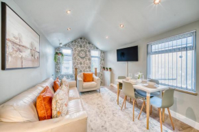 Stylish Duplex 2Bed Apartment with Garden 10min City